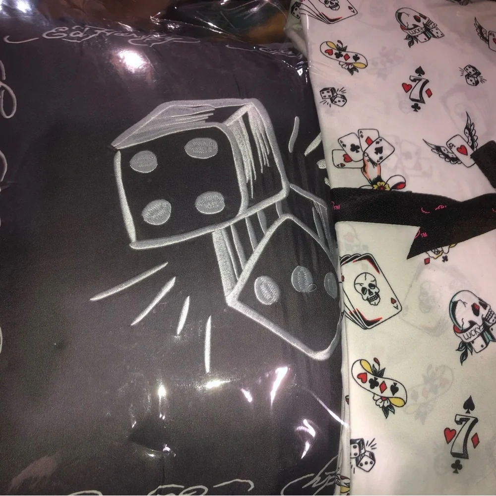 Ed Hardy Reversible King Comforter Set in Gray ‼️ 8 pieces